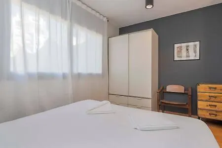 Bright And Modern Duplex With Terrace In Eixample District P2 Apartment Barcelona 0*,  Spain