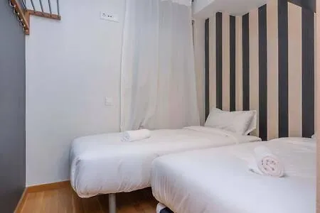 Bright And Modern Duplex With Terrace In Eixample District P2 Apartment Barcelona