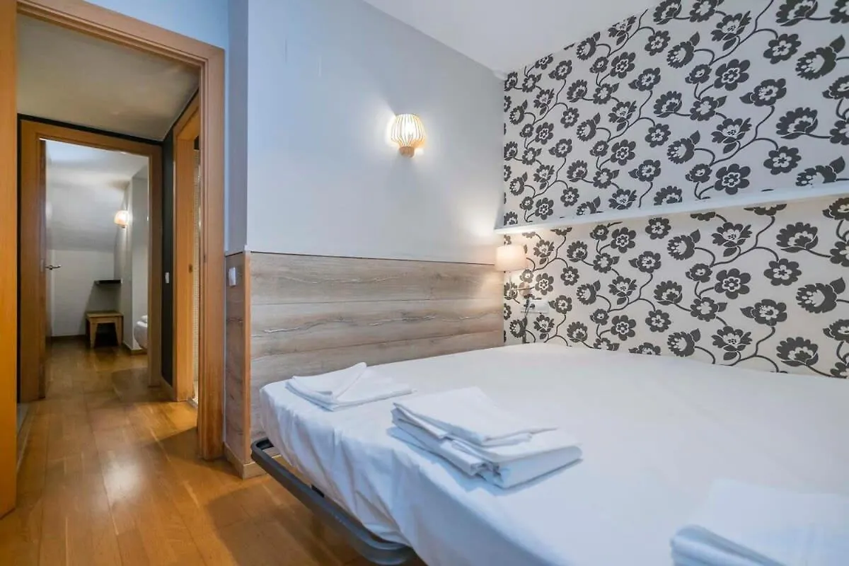 Apartament Bright And Modern Duplex With Terrace In Eixample District P2 Barcelona 0*,